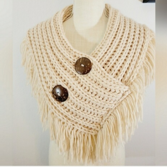 A&O International Button Accent Knitted Fringe Infinity Scarf Beige 🆕️✨️ - Picture 2 of 8